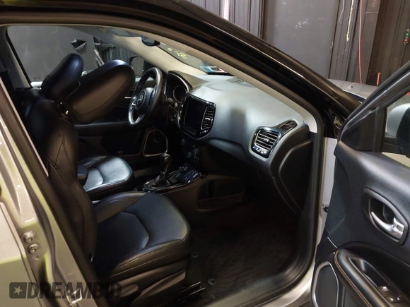 2018 Jeep Compass Limited with VIN 3C4NJDCB4JT482046, listed as a IAAI auction lot 42471049 with 67,666 mi miles and . Bid and sale history available at DreamBid. Image 5.