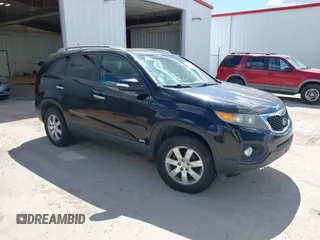 2011 Kia Sorento LX with VIN 5XYKTDA13BG003955, listed as a IAAI auction lot 42149296 with 192,519 mi miles. Bid and sale history available at carsss.com. Image 1.