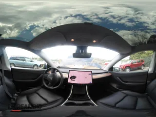 2021 Tesla Model Y Long Range z VIN 5YJYGDEE6MF070068, wystawiony jako IAAI lot #42224634 z przebiegiem 33 850 mil mil oraz . Historia ofert i sprzedaży dostępna na DreamBid. Obrazek 21.