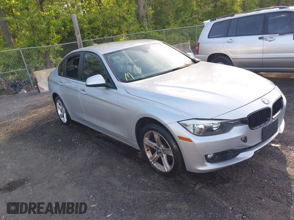 2014 BMW 3 Series 328d z VIN WBA3D3C58EK157097, wystawiony jako IAAI lot #42081036 z przebiegiem 117 898 mil mil oraz . Historia ofert i sprzedaży dostępna na DreamBid. Obrazek 1.