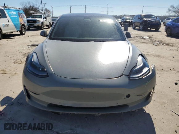 2022 Tesla Model 3 z VIN 5YJ3E1EA5NF124425, wystawiony jako Copart lot #43804405 z przebiegiem 57 412 mil mil oraz Szkoda całkowita • Salvage title. Historia ofert i sprzedaży dostępna na DreamBid. Obrazek 5.