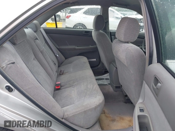 2002 Toyota Camry LE z VIN JTDBE32K220022434, wystawiony jako IAAI lot #42194752 z przebiegiem 168 955 mil mil oraz . Historia ofert i sprzedaży dostępna na DreamBid. Obrazek 8.
