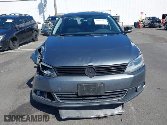 2011 Volkswagen Jetta TDI with VIN 3VWLL7AJ9BM117397, listed as a IAAI auction lot 41993733 with 130,226 mi miles and . Bid and sale history available at DreamBid. Image 12.