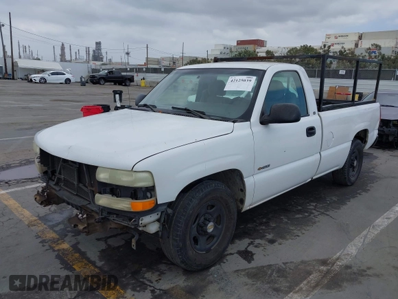 2002 Chevrolet Silverado 1500 Work Truck with VIN 1GCEC14V72E241181, listed as a IAAI auction lot 42125039 with 149,702 mi miles. Bid and sale history available at carsss.com. Image 2.