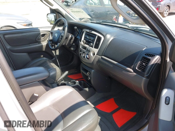 2004 Mazda Tribute ES with VIN 4F2CZ96194KM28781, listed as a IAAI auction lot 42066609 with 230,166 mi miles and . Bid and sale history available at carsss.com. Image 5.