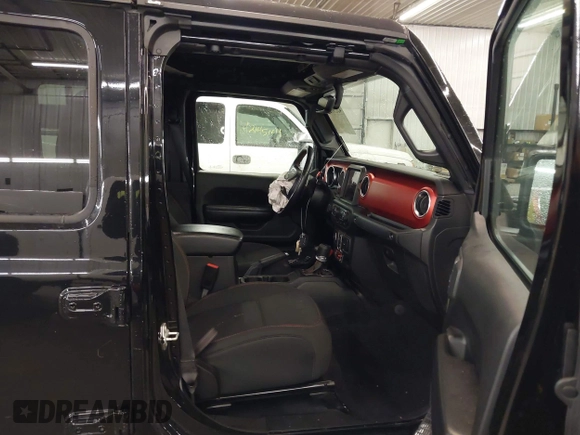 2021 Jeep Gladiator Rubicon with VIN 1C6JJTBGXML529108, listed as a IAAI auction lot 42139924 with 32,204 mi miles and . Bid and sale history available at DreamBid. Image 5.