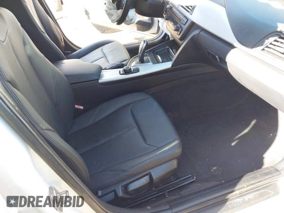 2013 BMW 3 Series 320i with VIN WBA3B1C56DF462549, listed as a IAAI auction lot 41411287 with 119,146 mi miles. Bid and sale history available at carsss.com. Image 5.