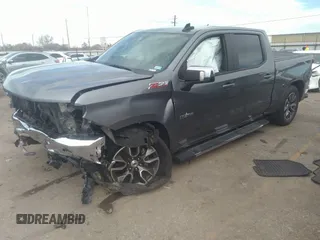 2020 Chevrolet Silverado 1500 LT z VIN 3GCUYDED1LG136750, wystawiony jako IAAI lot #41341161 z przebiegiem 47 049 mil mil oraz . Historia ofert i sprzedaży dostępna na DreamBid. Obrazek 2.