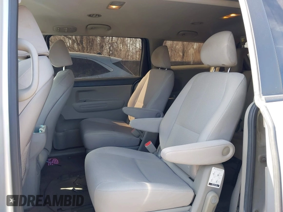 2016 Kia Sedona L with VIN KNDMA5C17G6103195, listed as a IAAI auction lot 41663528 with 322,257 mi miles. Bid and sale history available at carsss.com. Image 8.