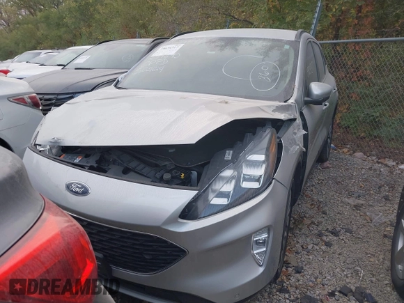 2020 Ford Escape Titanium с VIN 1FMCU9J96LUB18419, выставлен на аукционе IAAI как лот 40612100 с пробегом 40 041 миль миль и . История ставок и продаж доступна на DreamBid. Изображение 12.