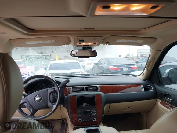 2007 Chevrolet Avalanche 3LT with VIN 3GNFK12327G298260, listed as a IAAI auction lot 42286344 with 251,923 mi miles and . Bid and sale history available at DreamBid. Image 15.