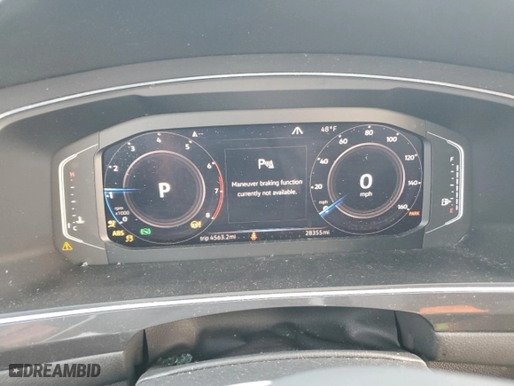 2020 Volkswagen Tiguan SEL Premium R-Line with VIN 3VV4B7AX5LM003382, listed as a Copart auction lot 46403255 with 28,355 mi miles and Salvage Title. Bid and sale history available at carsss.com. Image 9.