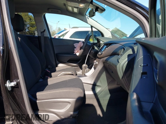 2022 Chevrolet Trax LS with VIN KL7CJNSM2NB554978, listed as a IAAI auction lot 41416440 with 23,658 mi miles. Bid and sale history available at carsss.com. Image 5.