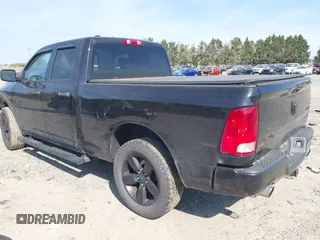 2016 Ram 1500 Express z VIN 1C6RR7FT4GS192486, wystawiony jako IAAI lot #42038616 z przebiegiem 162 825 mil mil oraz . Historia ofert i sprzedaży dostępna na DreamBid. Obrazek 3.