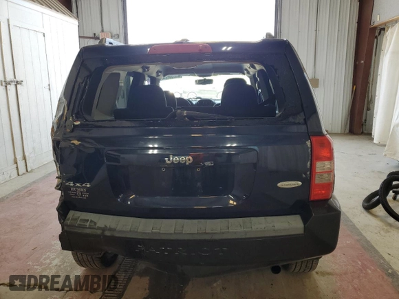 2016 Jeep Patriot High Altitude with VIN 1C4NJRFB7GD786799, listed as a Copart auction lot 58235925 with 97,780 mi miles and Salvage title. Bid and sale history available at DreamBid. Image 6.