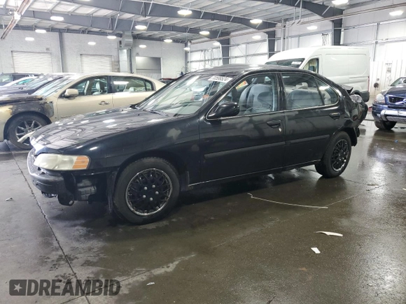 2000 Nissan Altima XE with VIN 1N4DL01D4YC246799, listed as a Copart auction lot 70599524 with 122,770 mi miles and Non Repairable. Bid and sale history available at carsss.com. Image 1.