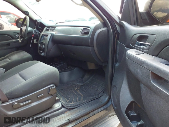2013 Chevrolet Tahoe Commercial with VIN 1GNLC2E09DR286027, listed as a IAAI auction lot 42229760 with 203,474 mi miles and . Bid and sale history available at DreamBid. Image 5.