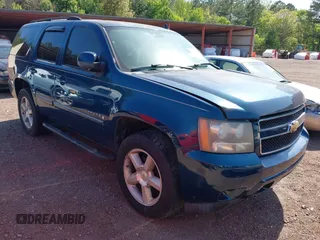 2007 Chevrolet Tahoe LT z VIN 1GNFK13007R178090, wystawiony jako IAAI lot #42042245 z przebiegiem 178 120 mil mil oraz . Historia ofert i sprzedaży dostępna na DreamBid. Obrazek 1.