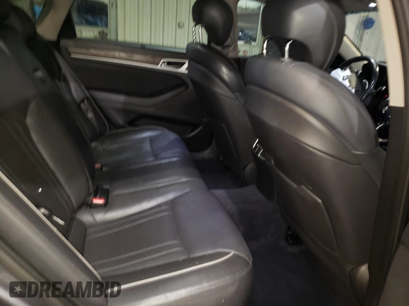 2015 Hyundai Genesis 3.8L z VIN KMHGN4JE0FU022983, wystawiony jako Copart lot #86591924 z przebiegiem 155 164 mil mil oraz Nie do naprawy • Non repairable. Historia ofert i sprzedaży dostępna na DreamBid. Obrazek 10.