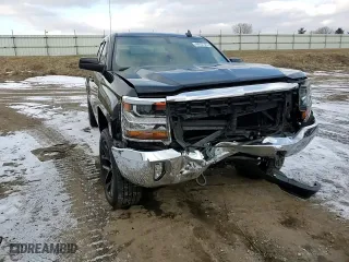 2018 Chevrolet Silverado 1500 LT with VIN 1GCVKREH3JZ106720, listed as a Copart auction lot 44937325 with 93,212 mi miles and Clean Title. Bid and sale history available at carsss.com. Image 10.