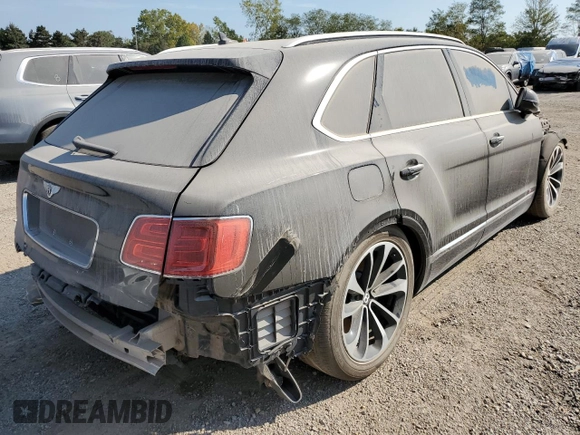 2017 Bentley Bentayga W12 z VIN SJAAC2ZV2HC013026, wystawiony jako Copart lot #72013144 z przebiegiem 43 428 mil mil oraz Szkoda całkowita • Salvage title. Historia ofert i sprzedaży dostępna na DreamBid. Obrazek 3.
