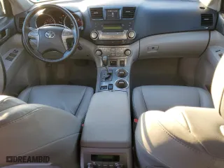 2010 Toyota Highlander SE with VIN 5TDJK3EH4AS034469, listed as a Copart auction lot 87325514 with 55,618 mi miles and Non Repairable. Bid and sale history available at carsss.com. Image 8.