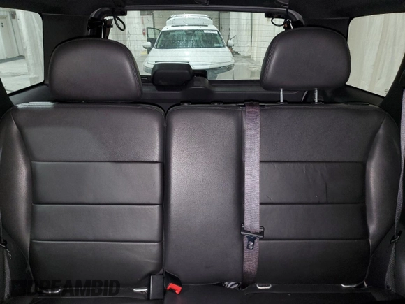 2010 Ford Escape Limited с VIN 1FMCU9EG1AKC84297, выставлен на аукционе Copart как лот 56038215 с пробегом 62 504 миль миль и Списание • Salvage title. История ставок и продаж доступна на DreamBid. Изображение 10.