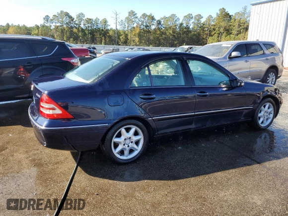 2003 Mercedes-Benz C 240 с VIN WDBRF81J63F395751, выставлен на аукционе Copart как лот 78801684 с пробегом 134 654 миль миль и Списание • Salvage title. История ставок и продаж доступна на DreamBid. Изображение 3.