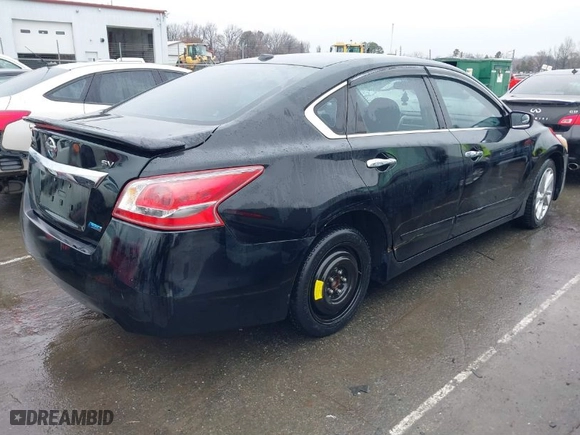 2013 Nissan Altima 2.5 SL with VIN 1N4AL3AP8DC903323, listed as a IAAI auction lot 41576301 with 151,586 mi miles. Bid and sale history available at carsss.com. Image 4.