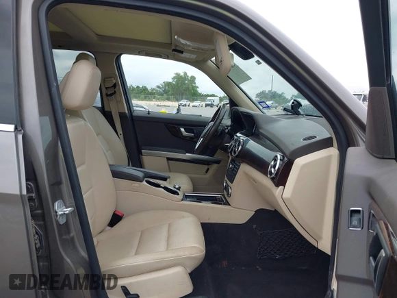 2014 Mercedes-Benz GLK 350 with VIN WDCGG5HB0EG326077, listed as a IAAI auction lot 42041401 with 122,087 mi miles and . Bid and sale history available at DreamBid. Image 5.