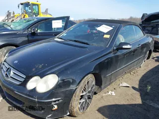 2008 Mercedes-Benz CLK 350 z VIN WDBTK56F98T097935, wystawiony jako IAAI lot #41764830 z przebiegiem 172 451 mil mil oraz . Historia ofert i sprzedaży dostępna na DreamBid. Obrazek 17.