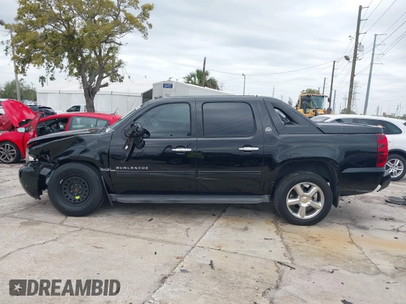 2013 Chevrolet Avalanche LT with VIN 3GNMCFE04DG120235, listed as a IAAI auction lot 41739179 with 77,861 mi miles and . Bid and sale history available at DreamBid. Image 14.