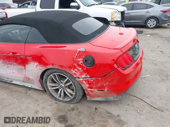 2017 Ford Mustang EcoBoost Premium z VIN 1FATP8UH6H5245140, wystawiony jako IAAI lot #41849107 z przebiegiem 52 672 mil mil oraz . Historia ofert i sprzedaży dostępna na DreamBid. Obrazek 6.