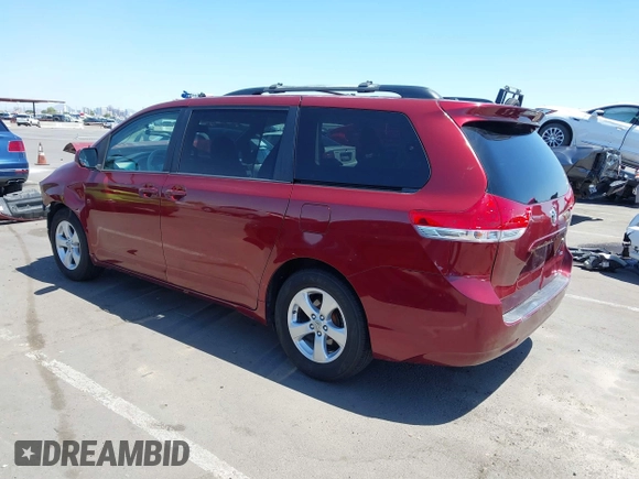 2011 Toyota Sienna LE AAS with VIN 5TDKK3DC2BS118124, listed as a IAAI auction lot 42121524 with 270,284 mi miles. Bid and sale history available at carsss.com. Image 3.