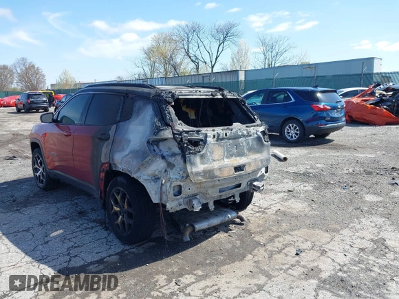 2024 Jeep Compass Limited z VIN 3C4NJDCN3RT174341, wystawiony jako IAAI lot #41931933 z przebiegiem Nie podano mil oraz . Historia ofert i sprzedaży dostępna na DreamBid. Obrazek 6.