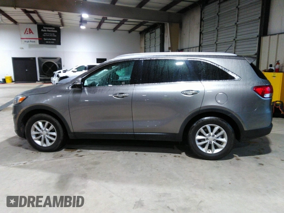 2017 Kia Sorento LX V6 with VIN 5XYPG4A52HG214862, listed as a IAAI auction lot 41986714 with 64,498 mi miles. Bid and sale history available at carsss.com. Image 14.