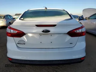 2012 Ford Focus SE with VIN 1FAHP3F26CL169800, listed as a Copart auction lot 76075154 with 167,626 mi miles and Clean title. Bid and sale history available at DreamBid. Image 6.