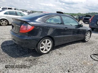2004 Mercedes-Benz C 230 Kompressor z VIN WDBRN40J64A602392, wystawiony jako Copart lot #60058975 z przebiegiem Nie podano mil oraz Szkoda całkowita • Salvage title. Historia ofert i sprzedaży dostępna na DreamBid. Obrazek 3.