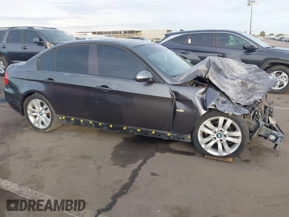 2006 BMW 3 Series 325i with VIN WBAVB135X6KX48911, listed as a IAAI auction lot 40922943 with 199,683 mi miles and . Bid and sale history available at carsss.com. Image 13.