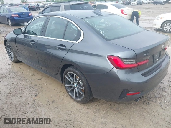 2019 BMW 3 Series 330i xDrive z VIN WBA5R7C56KFH24206, wystawiony jako IAAI lot #42176694 z przebiegiem 36 518 mil mil oraz . Historia ofert i sprzedaży dostępna na DreamBid. Obrazek 3.