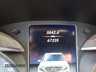 2019 Mercedes-Benz GLC with VIN WDC0G4KB0KV180047, listed as a Copart auction lot 61835712 with 67,235 mi miles. Bid and sale history available at carsss.com. Image 8.