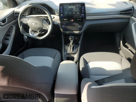 2020 Hyundai Ioniq Blue z VIN KMHC65LC0LU219743, wystawiony jako Copart lot #55329905 z przebiegiem 13 579 mil mil oraz Nie do naprawy • Non repairable. Historia ofert i sprzedaży dostępna na DreamBid. Obrazek 8.
