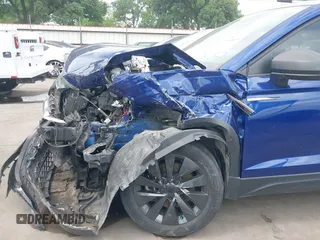 2023 Volkswagen Taos S z VIN 3VVDX7B22PM328971, wystawiony jako IAAI lot #41964869 z przebiegiem 56 683 mil mil oraz . Historia ofert i sprzedaży dostępna na DreamBid. Obrazek 19.
