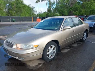 2004 Buick Regal LS with VIN 2G4WB52KX41348992, listed as a IAAI auction lot 42160201 with 110,079 mi miles. Bid and sale history available at carsss.com. Image 2.