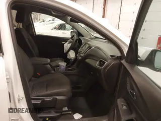 2018 Chevrolet Equinox LT z VIN 2GNAXSEV7J6138909, wystawiony jako IAAI lot #41295974 z przebiegiem 68 852 mil mil oraz . Historia ofert i sprzedaży dostępna na DreamBid. Obrazek 5.