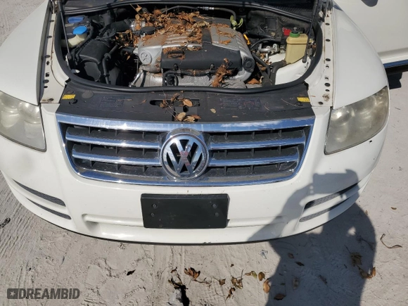 2006 Volkswagen Touareg 3.2L V6 with VIN WVGZG77L46D027727, listed as a Copart auction lot 44070335 with 173,334 mi miles and Clean Title. Bid and sale history available at carsss.com. Image 11.