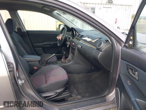 2006 Mazda 3 s z VIN JM1BK324061424656, wystawiony jako IAAI lot #42188589 z przebiegiem 120 295 mil mil oraz . Historia ofert i sprzedaży dostępna na DreamBid. Obrazek 5.