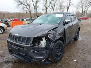 2018 Jeep Compass Sport z VIN 3C4NJCAB6JT251064, wystawiony jako IAAI lot #41457953 z przebiegiem 64 905 mil mil oraz . Historia ofert i sprzedaży dostępna na DreamBid. Obrazek 2.