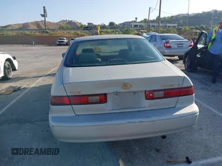 1997 Toyota Camry LE с VIN JT2BG22K3V0017020, выставлен на аукционе IAAI как лот 42452535 с пробегом 195 815 миль миль и . История ставок и продаж доступна на DreamBid. Изображение 17.