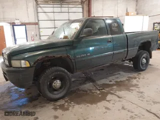 2002 Dodge Ram 2500 with VIN 3B7KF23Z72M280416, listed as a IAAI auction lot 41341536 with 320,272 mi miles. Bid and sale history available at carsss.com. Image 2.